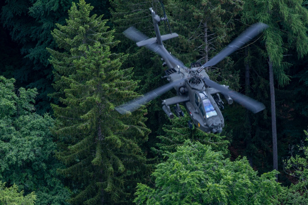 AH-64 Apaches in action during Combined Resolve 17