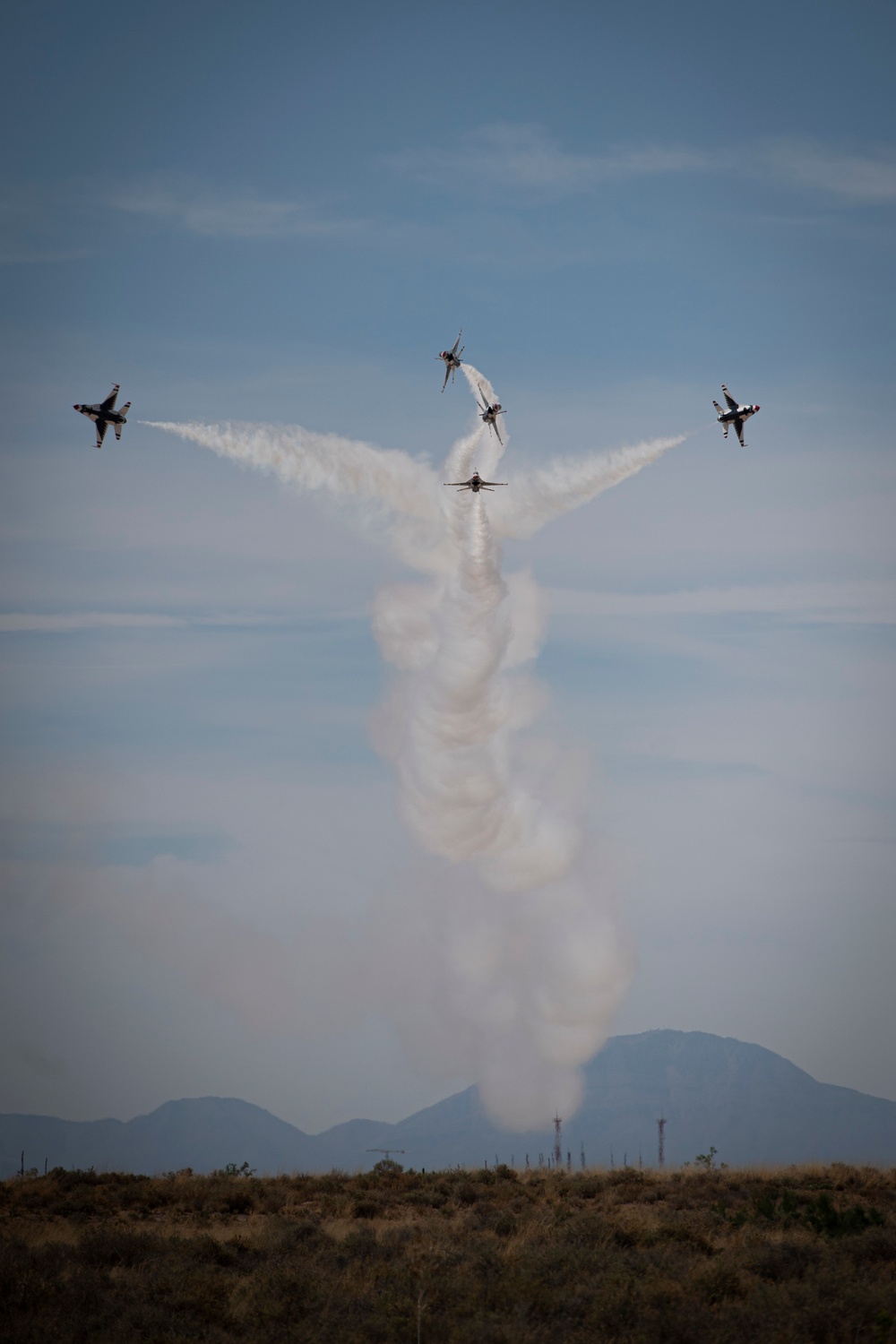 Thunderbirds headline Holloman Air Show