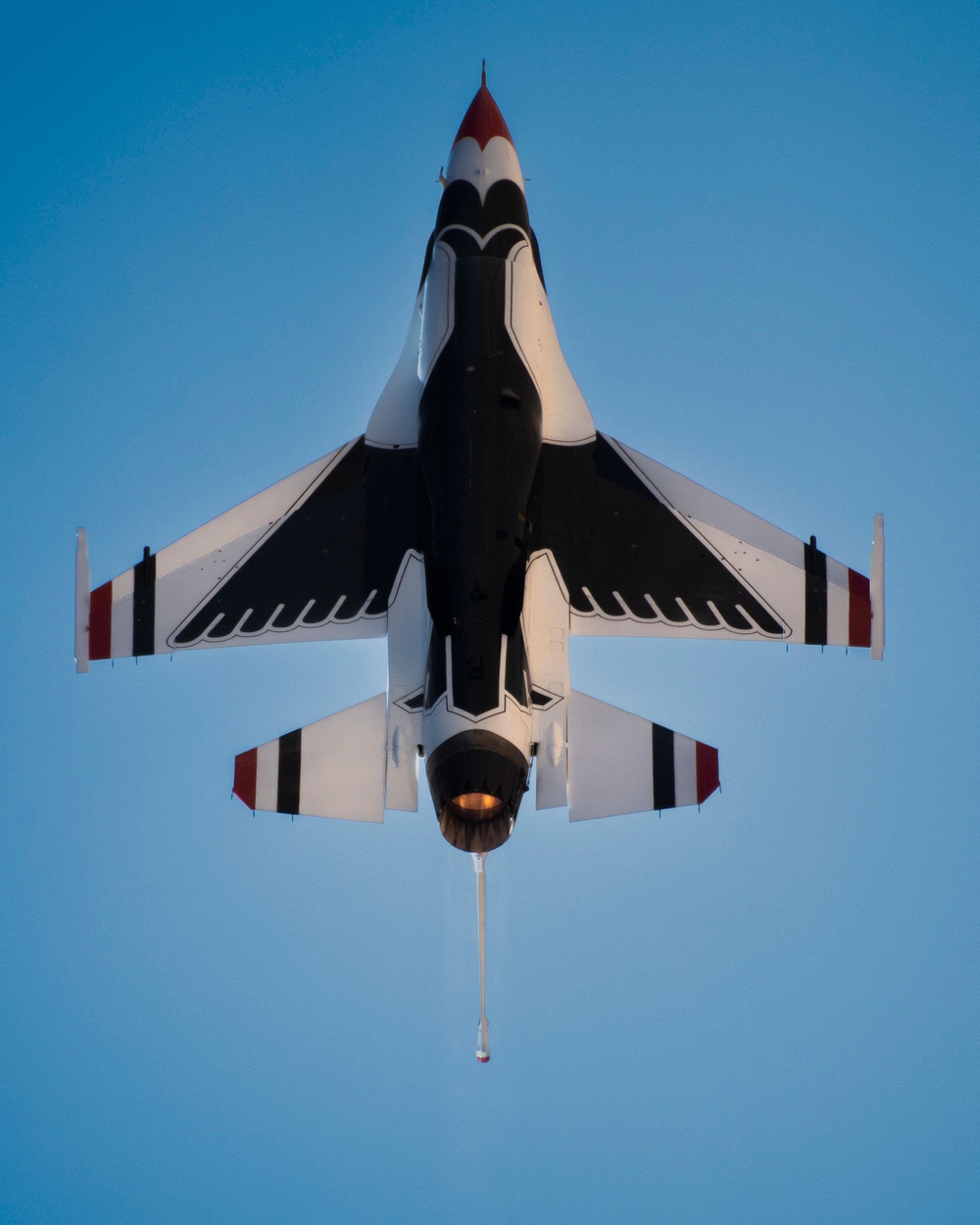Thunderbirds headline Holloman Air Show