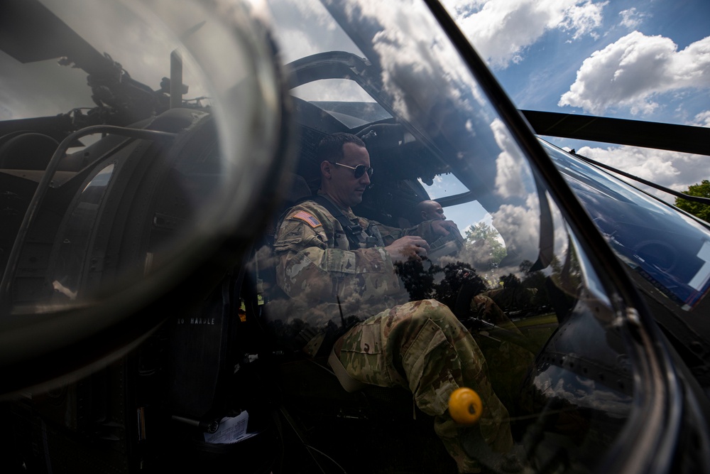 New Jersey MEDEVAC works with Medical Simulation Training Center students