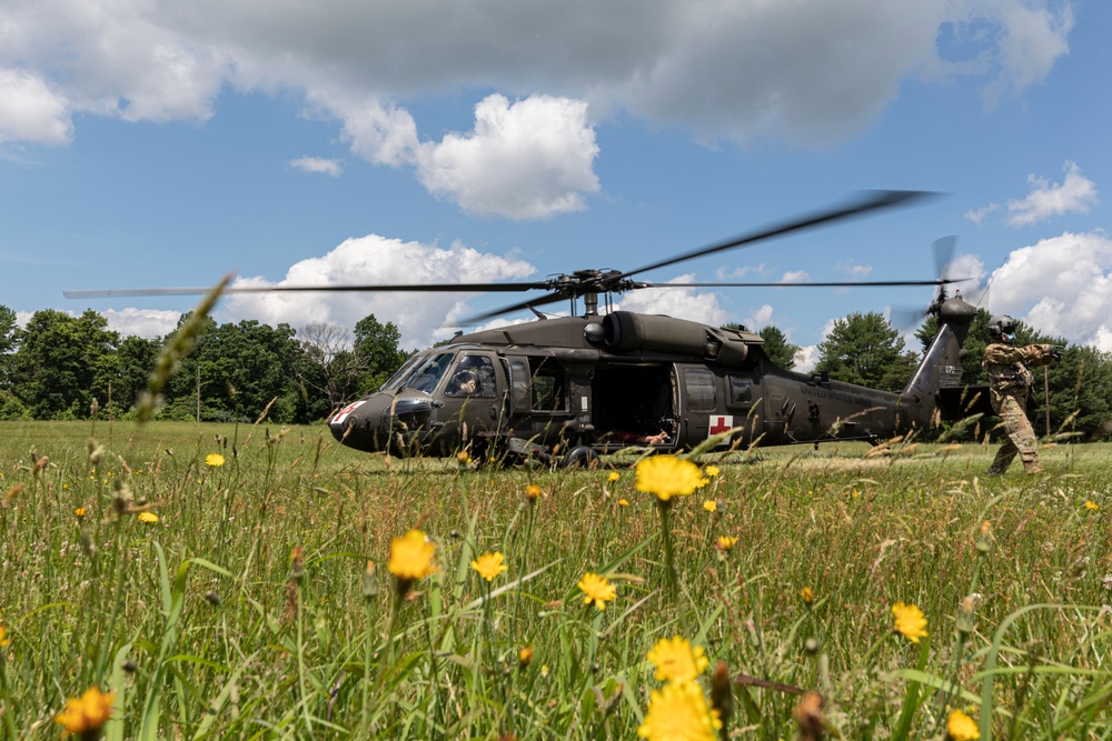 New Jersey MEDEVAC works with Medical Simulation Training Center students