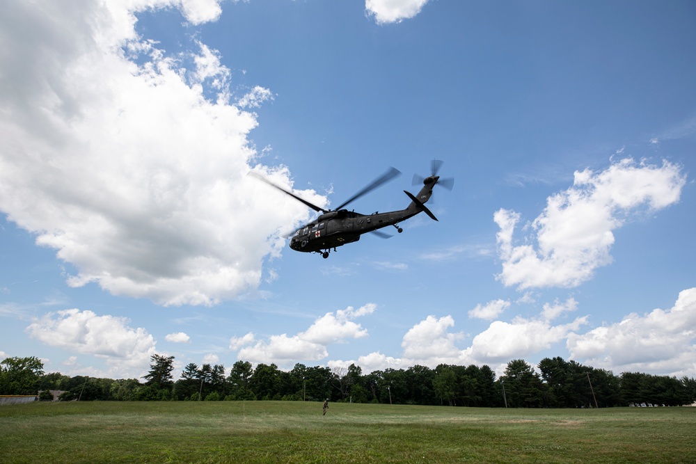 New Jersey MEDEVAC works with Medical Simulation Training Center students