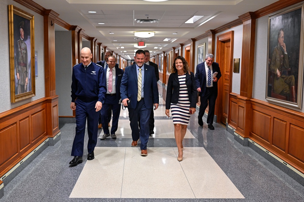 VCSAF Allvin meets with Charleston, S.C. civic leaders