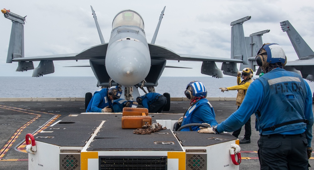 USS Ronald Reagan (CVN 76) conducts flight operations