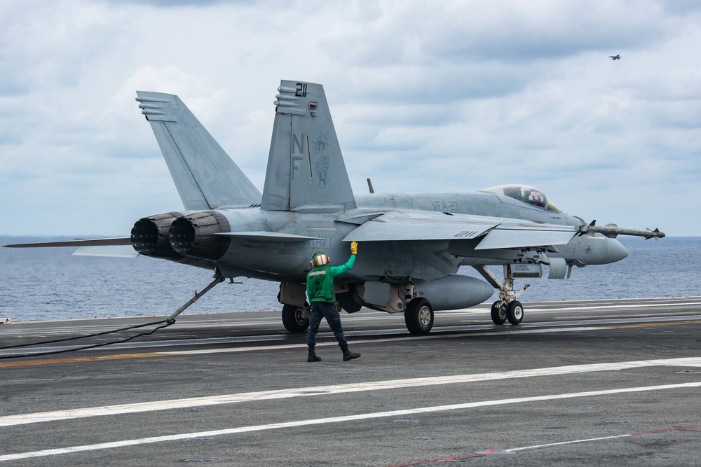 USS Ronald Reagan (CVN 76) conducts flight operations