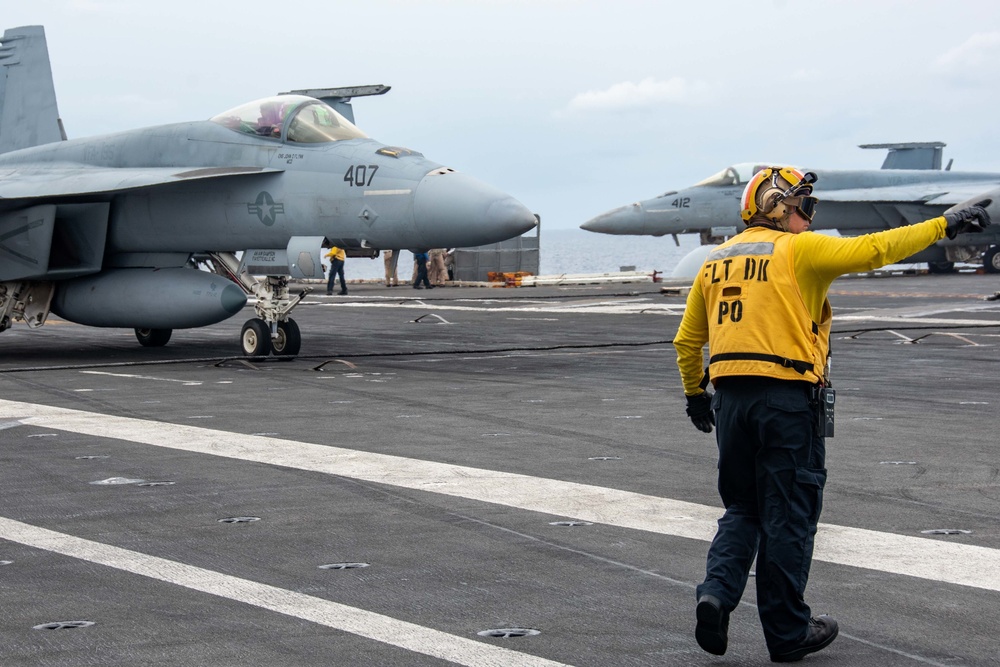 USS Ronald Reagan (CVN 76) conducts flight operations