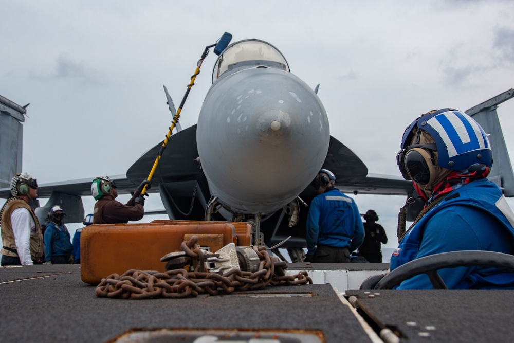 USS Ronald Reagan (CVN 76) conducts flight operations