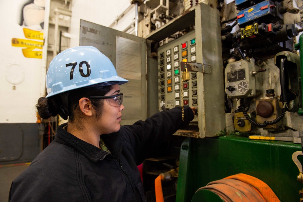 DVIDS - Images - Aviation Ordinanceman Airman Operates A Weapons ...