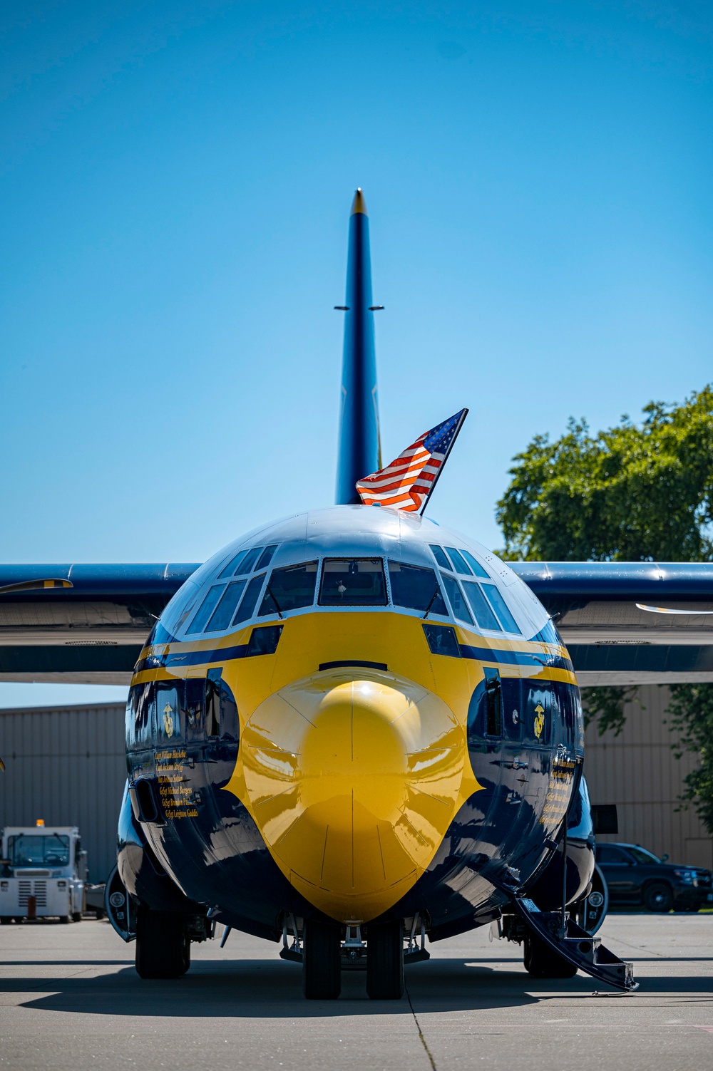 Blue Angels Arrive for Spirit of St. Louis Airshow