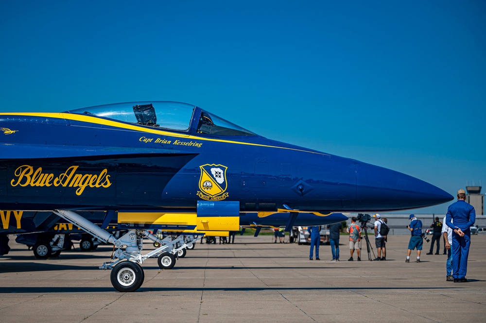 DVIDS Images Blue Angels Arrive for Spirit of St. Louis Airshow