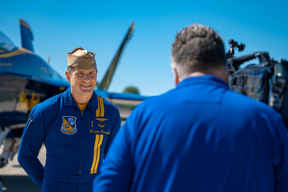 Blue Angels Arrive for Spirit of St. Louis Airshow