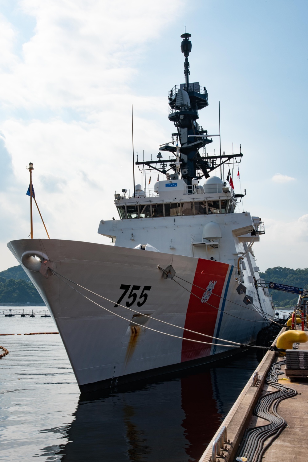 USCGC Munro arrives at CFAY