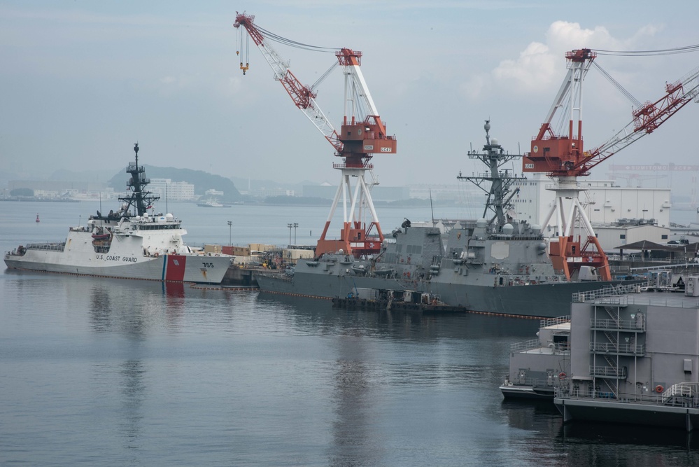 USCGC Munro arrives at CFAY