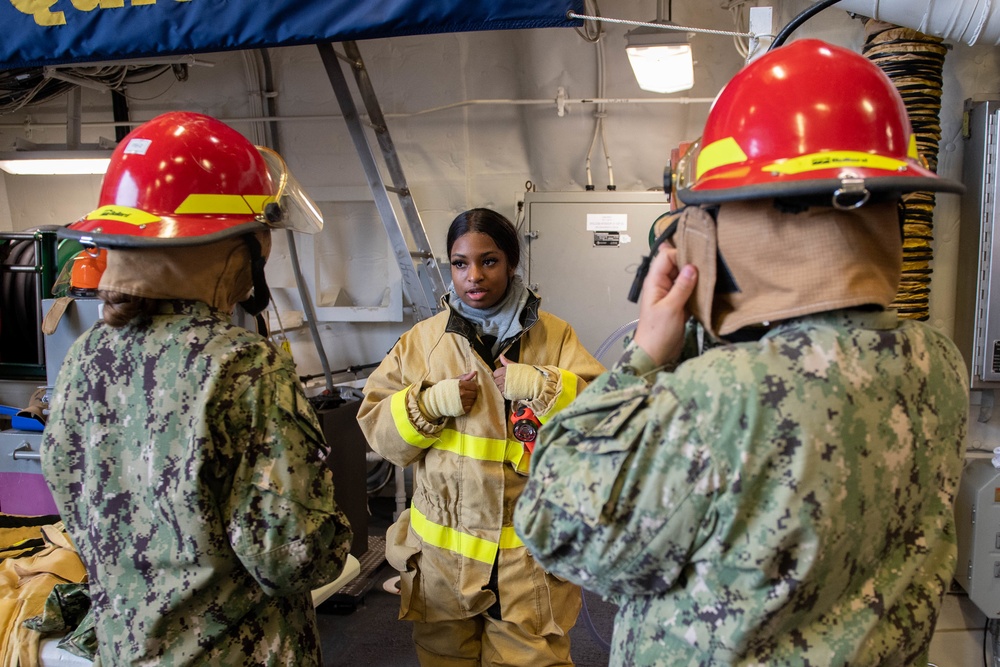 USS Michael Monsoor Arrives in Portland