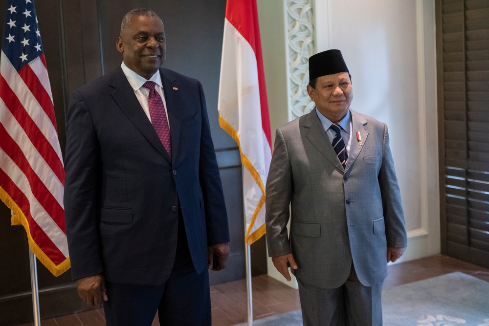 SECDEF Attends Shangri-La Dialogue