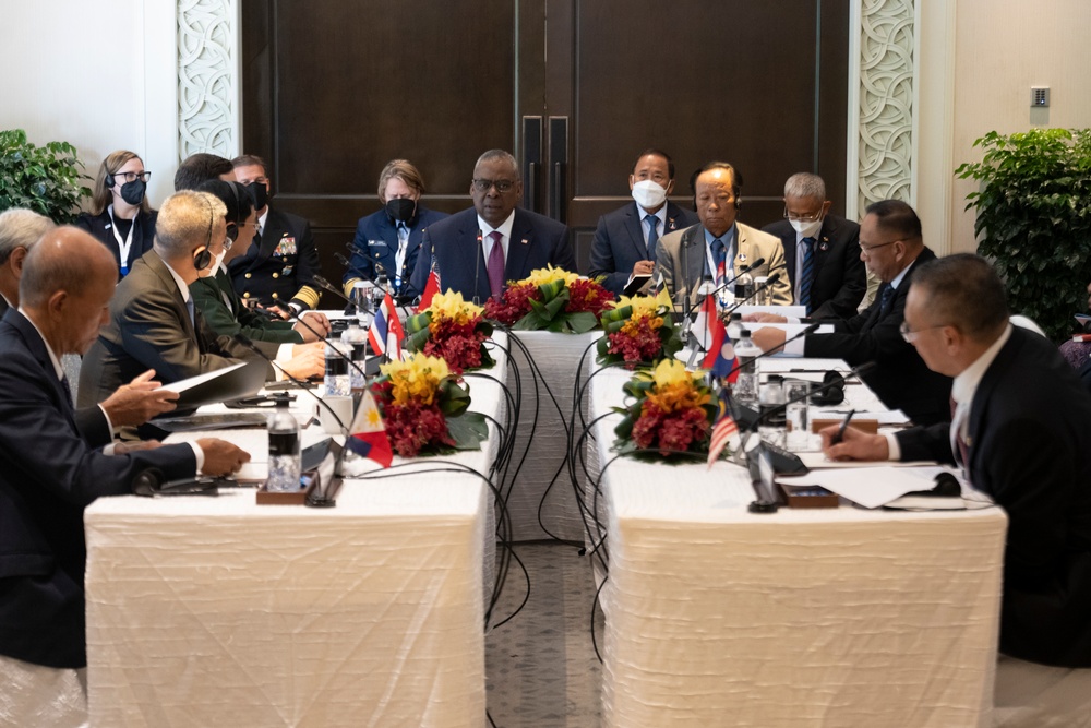 SECDEF Attends Shangri-La Dialogue