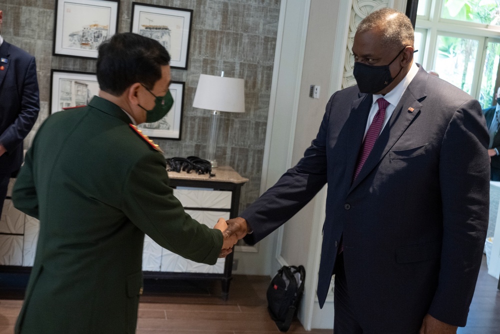 SECDEF Attends Shangri-La Dialogue