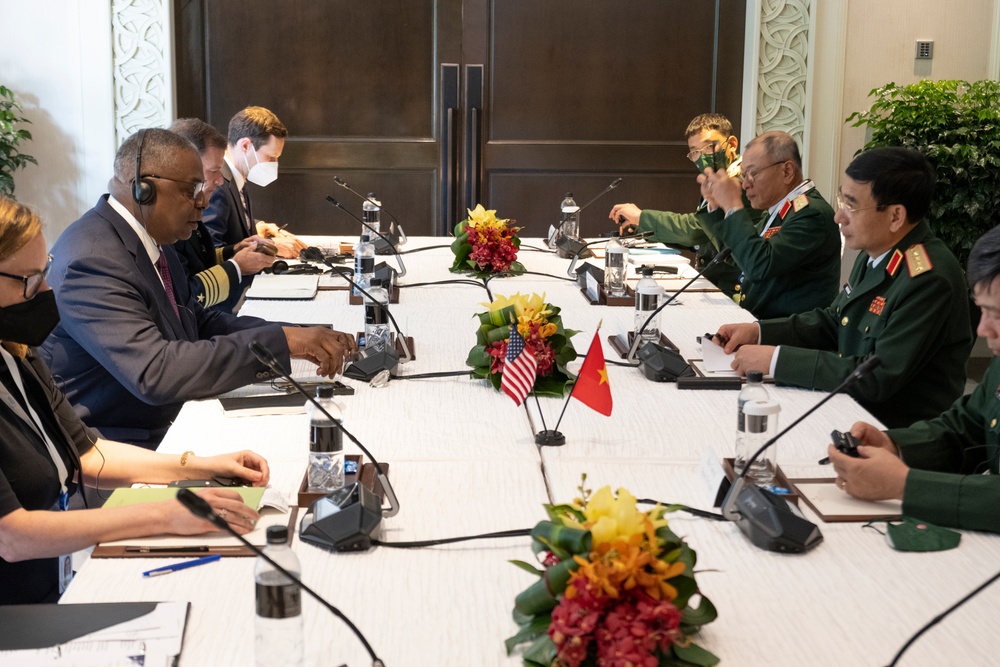 SECDEF Attends Shangri-La Dialogue