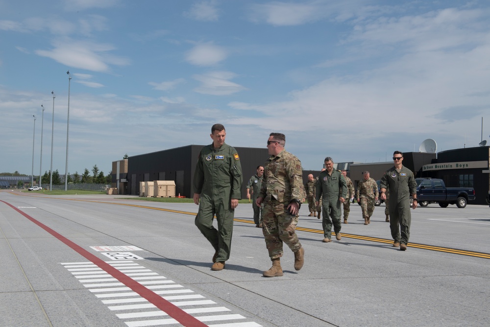 Lt. Gen. Michael A. Loh visits the 158th Fighter Wing