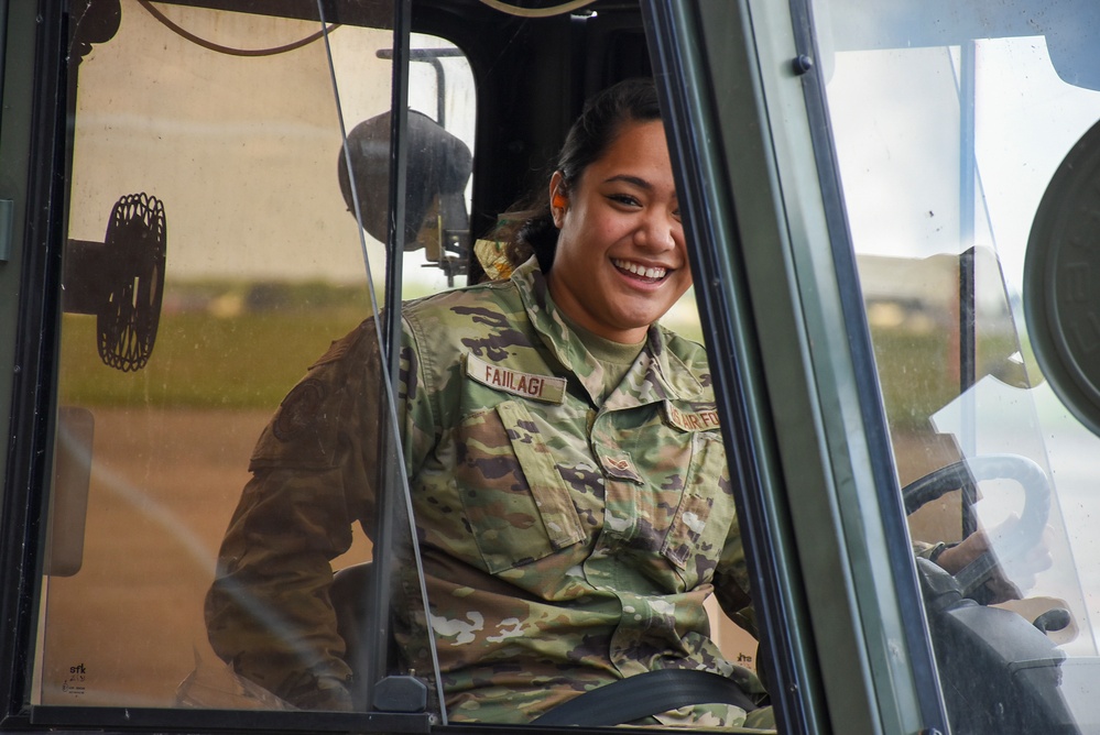 100th LRS provides mass forlkift training to 442d Supply
