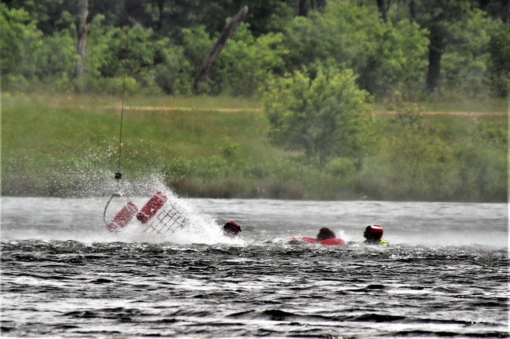 Wisconsin National Guard's 1st Battalion, 147th Aviation Regiment crews hold live-hoist training at Fort McCoy