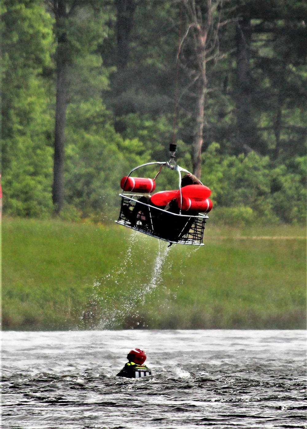 Wisconsin National Guard's 1st Battalion, 147th Aviation Regiment crews hold live-hoist training at Fort McCoy