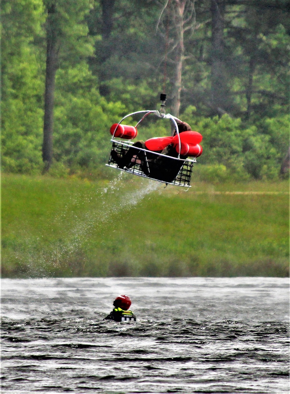 Wisconsin National Guard's 1st Battalion, 147th Aviation Regiment crews hold live-hoist training at Fort McCoy