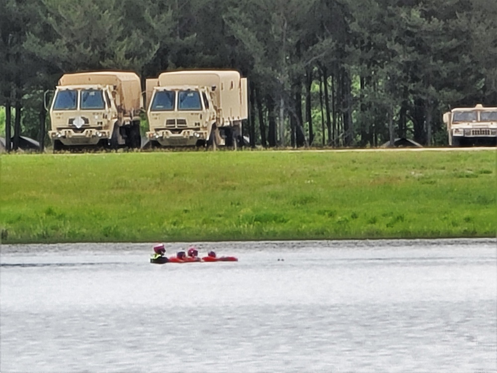 Wisconsin National Guard's 1st Battalion, 147th Aviation Regiment crews hold live-hoist training at Fort McCoy