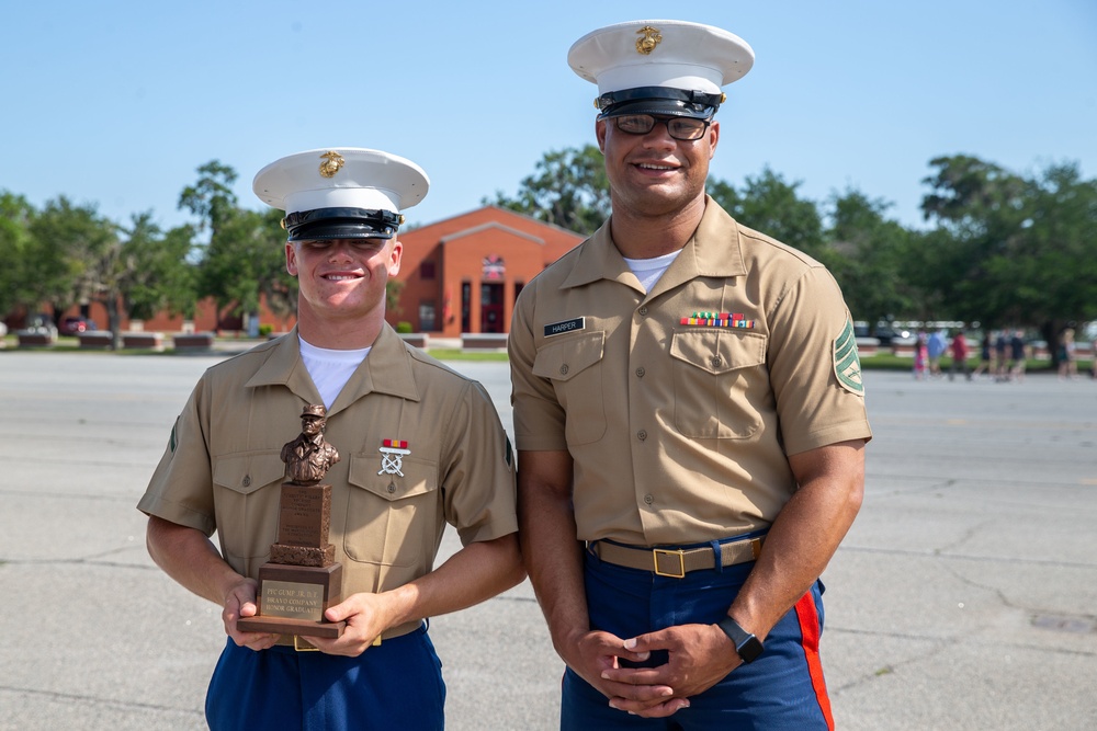 Mobile native graduates as company honor graduate for Bravo Company