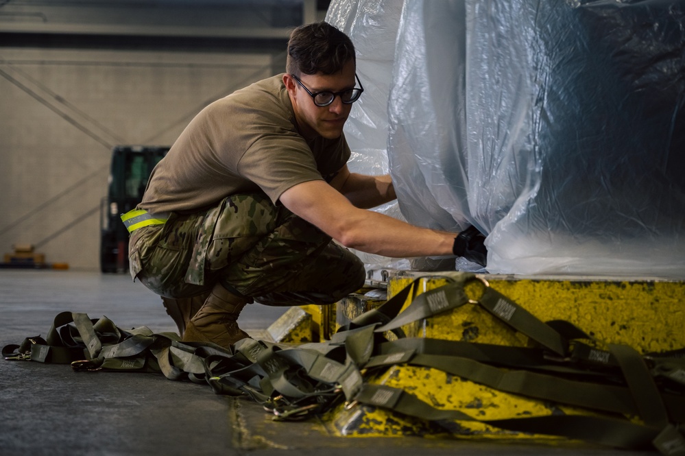 305th Aerial Port Squadron hosts 25th APS for annual readiness training