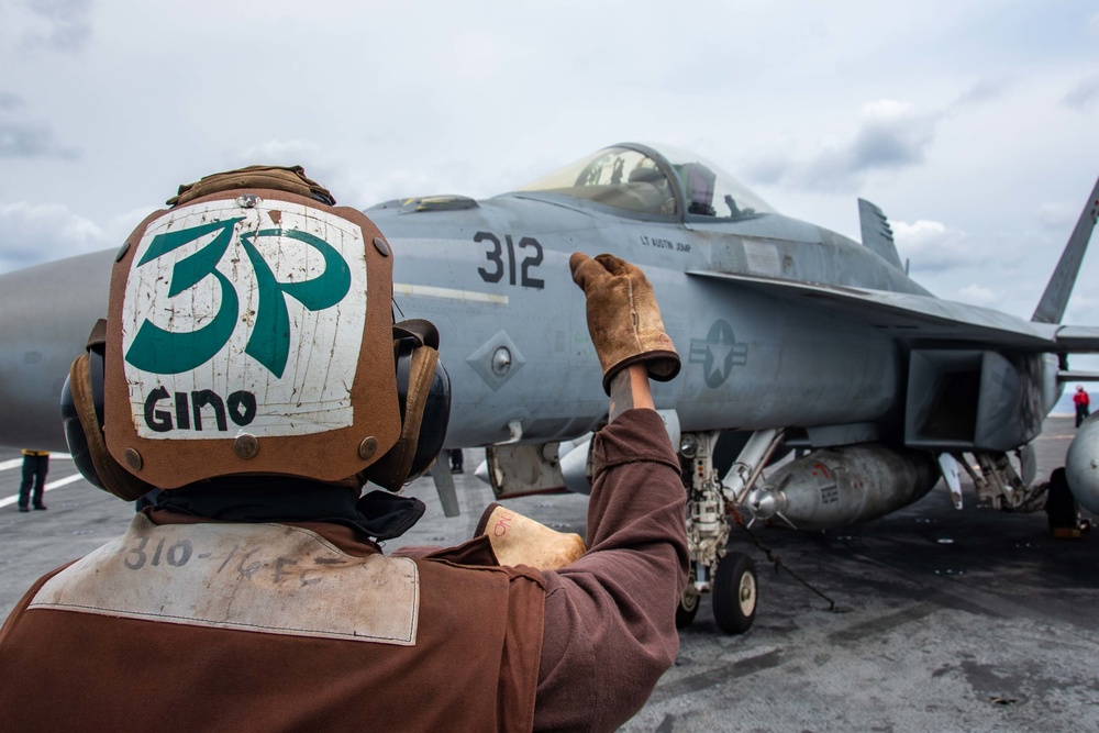 USS Ronald Reagan (CVN 76) conducts flight operations