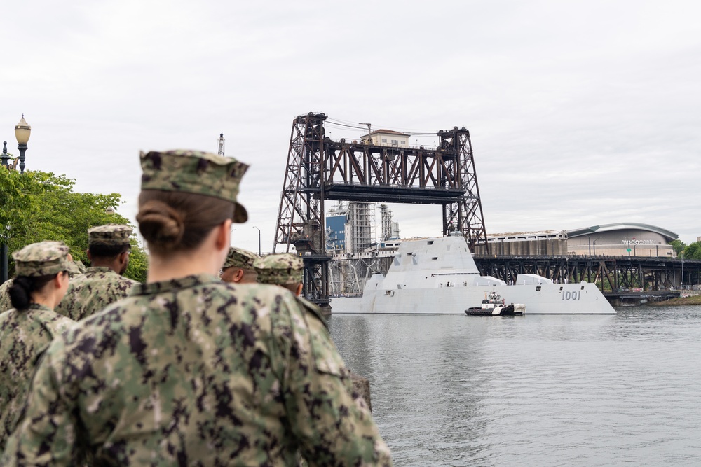 DVIDS Images U.S. Navy Ships arrive for Portland Fleet Week [Image