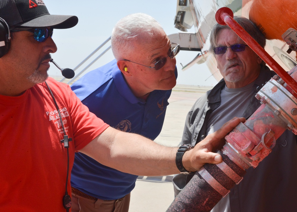 Brig Gen Slominski tours KAFB wildfire fighter capabilities