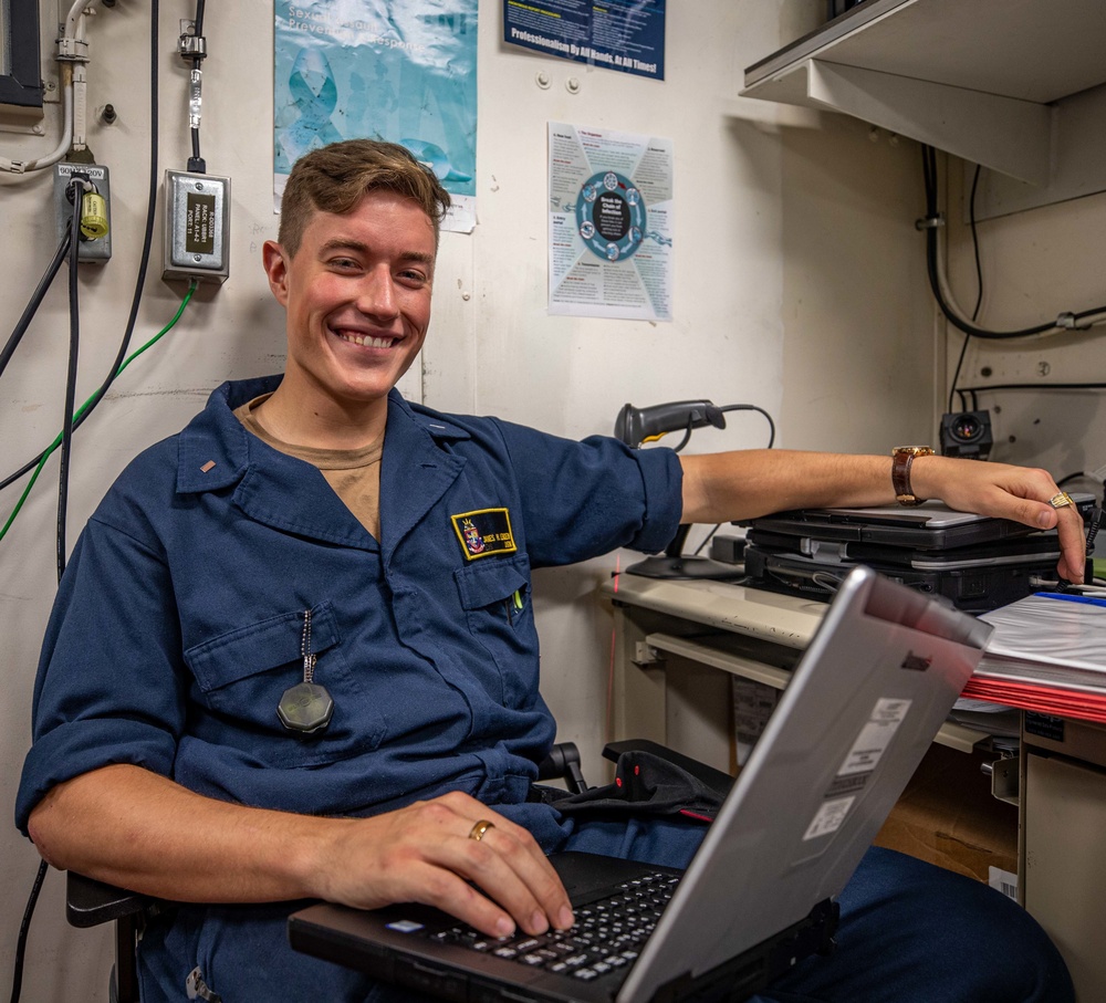 Albany, N.Y., Native Serves at USS Chancellorsville (CG 62)
