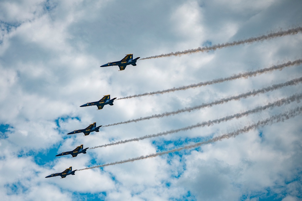 Blue Angels Practice at Spirit of St Louis Airshow