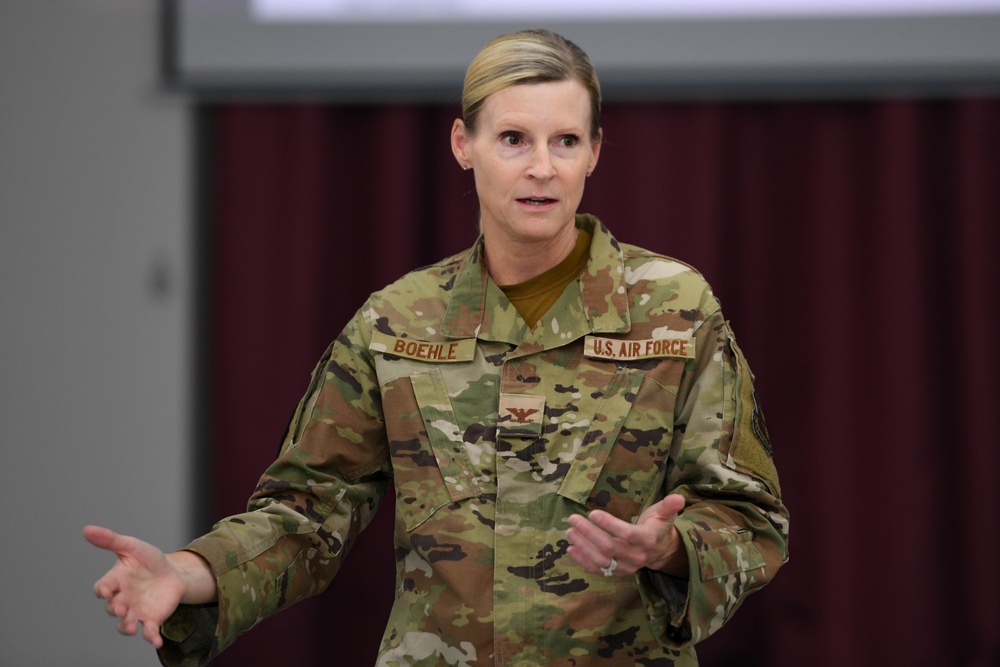 9th Air Force ARC Advisors assist 380th Airmen.