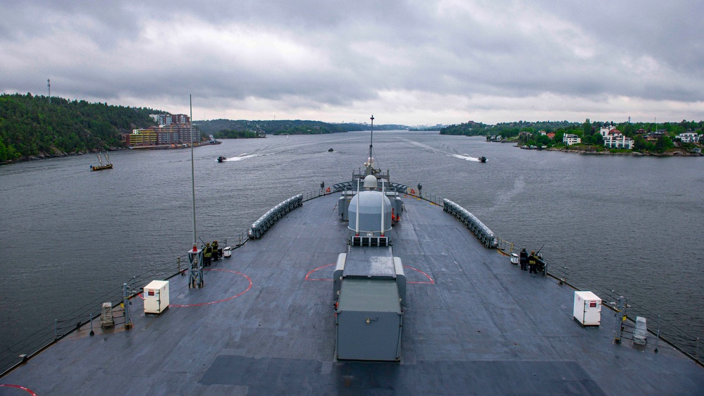 DVIDS - Images - USS Mount Whitney [Image 1 of 7]