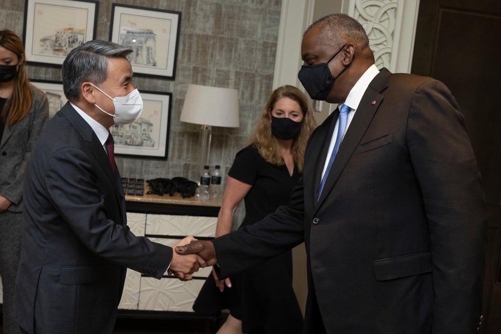 SECDEF Greets Counterparts at Shangri-La Dialogue