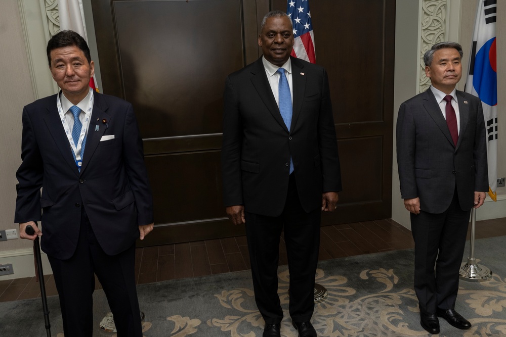 SECDEF Greets Counterparts at Shangri-La Dialogue