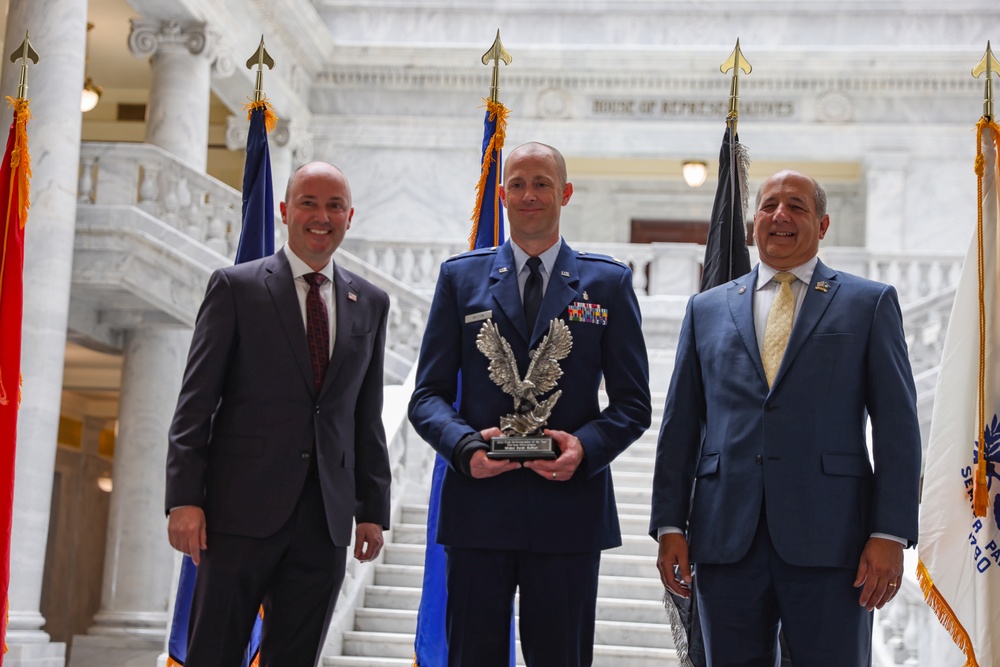 Gov. Spencer Cox and UDVMA recognize Service Members of the Year