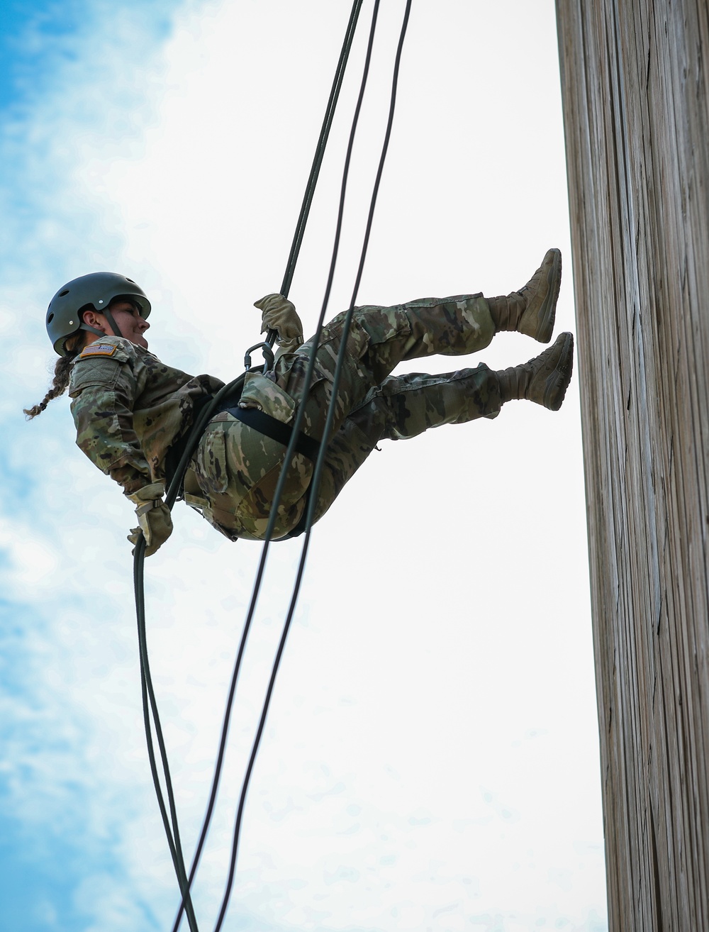 Iowa combat medic rappels down tower