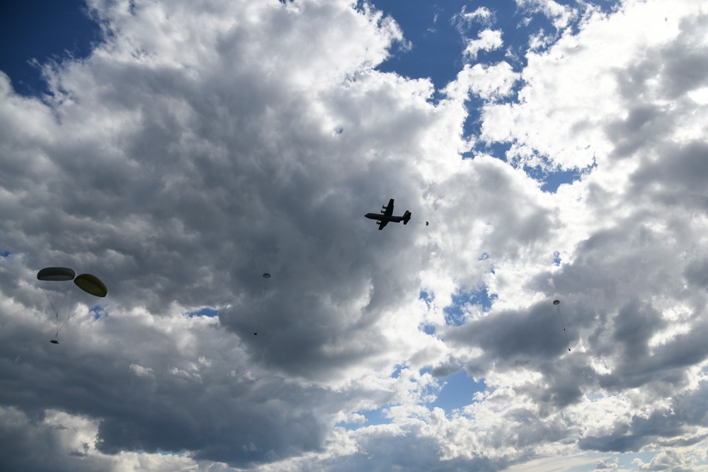 Aerial Port Airmen catch C-130 airdrop during Agile Rage 22