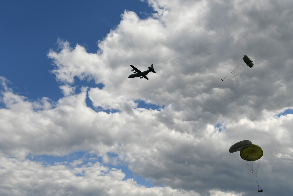 Aerial Port Airmen catch C-130 airdrop during Agile Rage 22