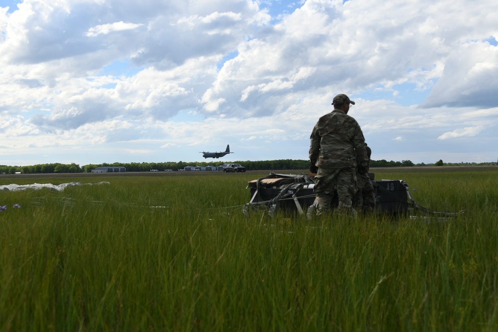 Aerial Port Airmen catch C-130 airdrop during Agile Rage 22