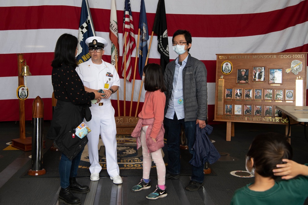 U.S. Sailors Host Ship Tours at Portland Fleet Week