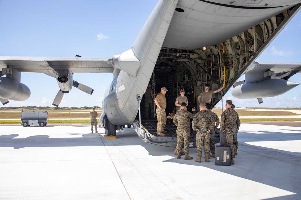 HIMARS load in Air National Guard C130 Hercules