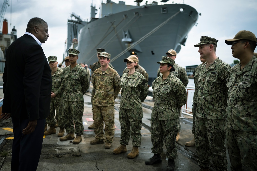 SECDEF Visits Service Members Stations in Singapore/Arrival in Bangkok