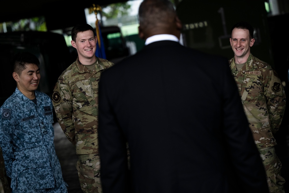 SECDEF Visits Service Members Stations in Singapore/Arrival in Bangkok