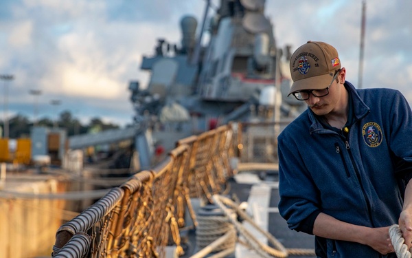 USS Arleigh Burke (DDG 51)