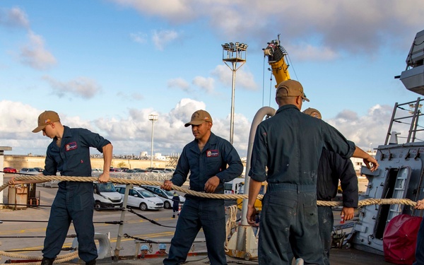 USS Arleigh Burke (DDG 51)